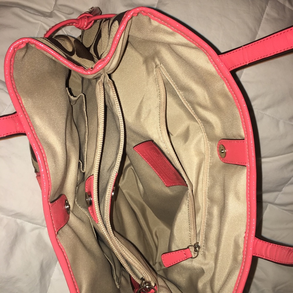Coach purse - Picture 5 of 6